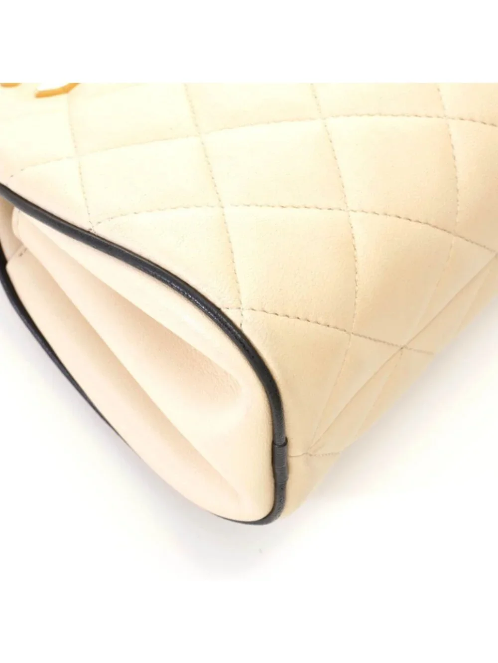 Chanel Quilted Chain Shoulder Bag Ivory Black Lambskin